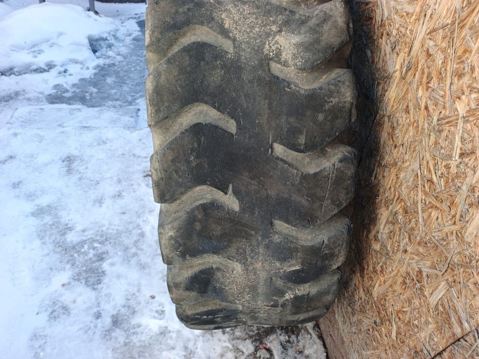 Автошины на погрузчик