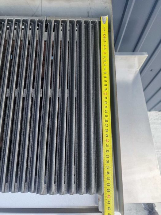 Gratar cu Roca Vulcanica si Grill din fonta,5 kg de roca inclusa