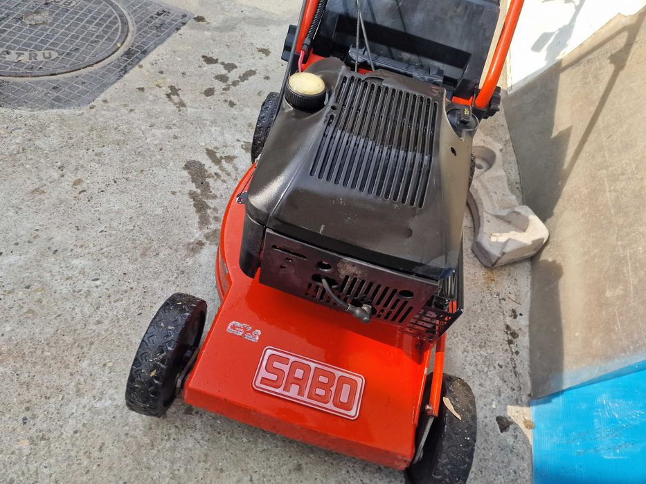 Masina de taiat iarba SABO c tractiune cos pornire la cheie BRIGGS 4CP