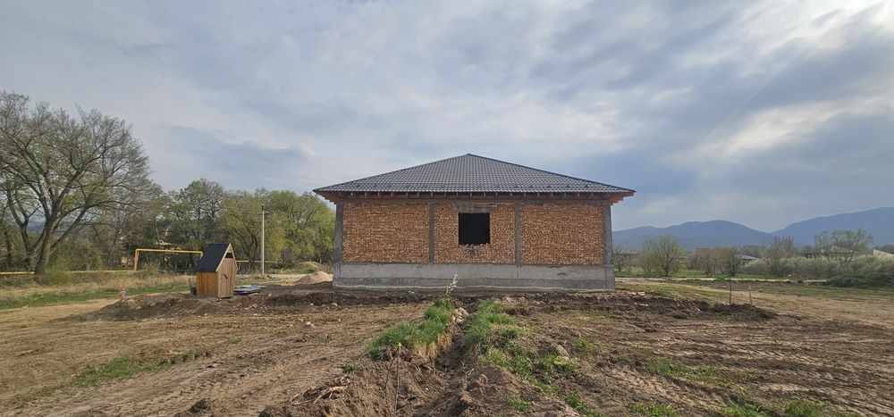 ДОМ в Южном (по Байгазиева)