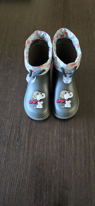 Vand cizme Snoopy pentru copii marimea 24