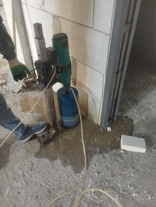 Бтон тешадиган апарад сотилади