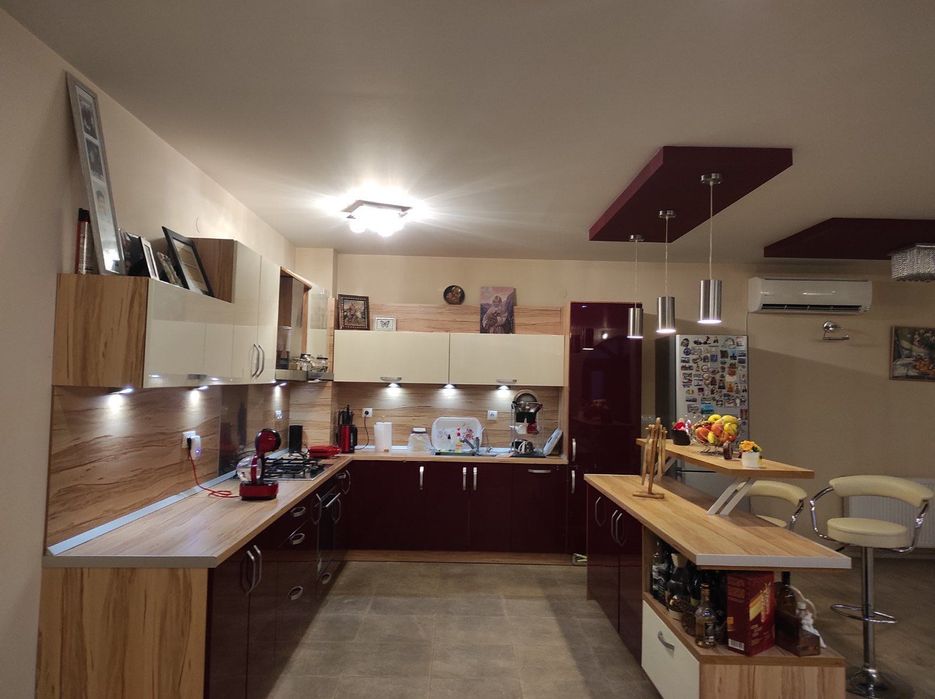 Самостоятелна къща в града