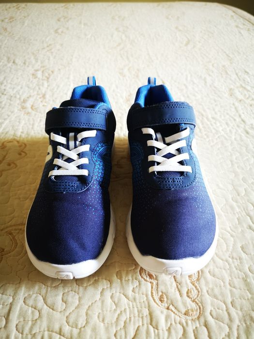 Adidași baieți mărime 37