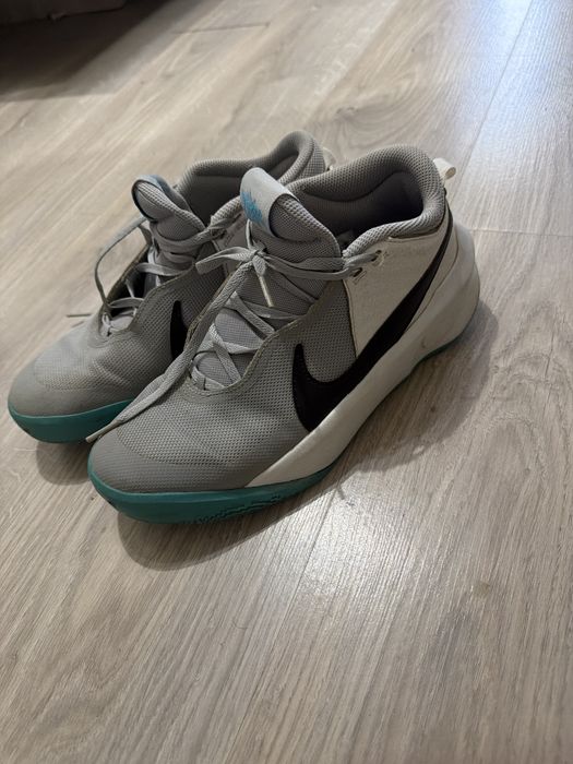 Adidasi nike sport