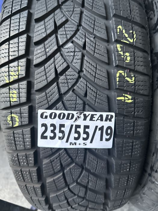 235/55/19 goodyar