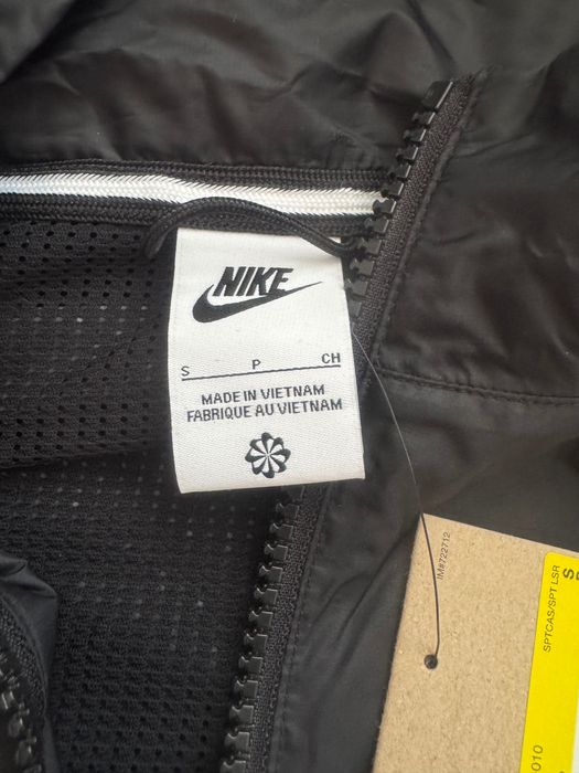 Цена по договаряне/Горница Nike NK TCH WVN N24 LND PKBL JKT