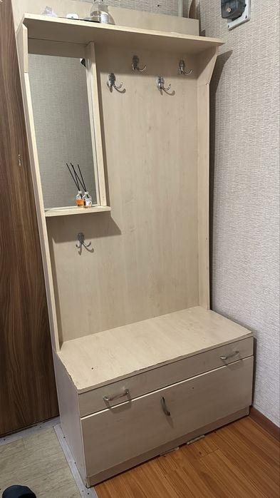 комод және прихожий шкаф.
