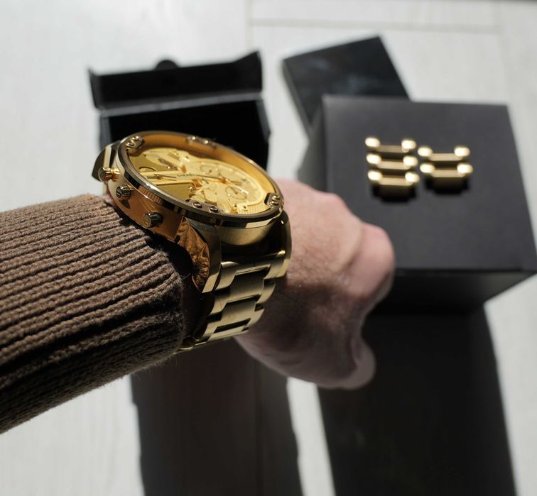 DIESEL мъжки часовник златен - УНИКАТ!