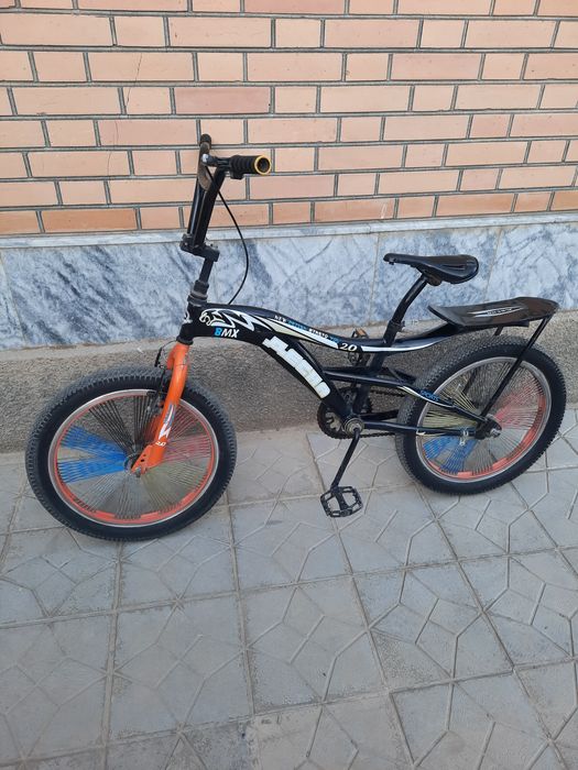 Yurshi zõr 3 ta yangi balon qõyilgan