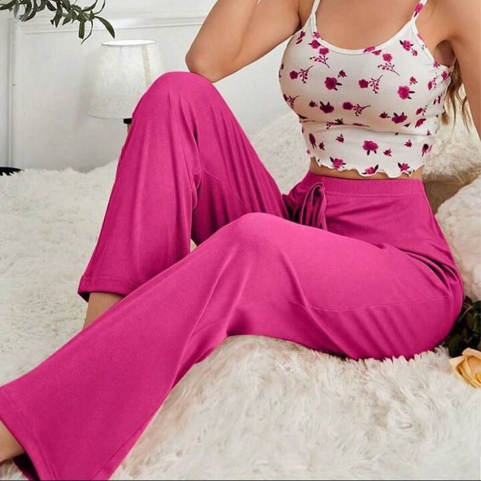 Pijama ayollar kiyimi