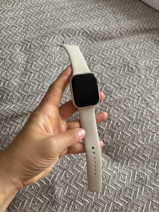 Apple Watch Series 8 (GPS) в отличном состоянии