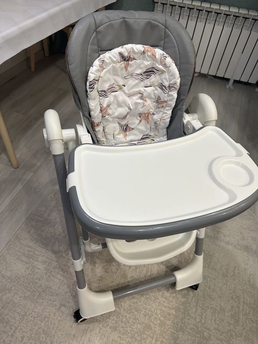 Детский стульчик для кормления