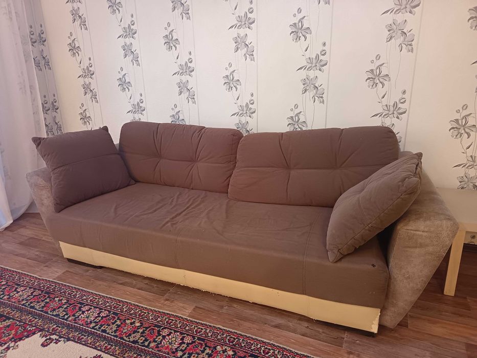 Диван комфортный раздвижной б/у