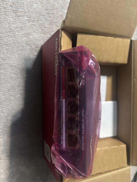 Комутатор Hikvision DS 3E0109P