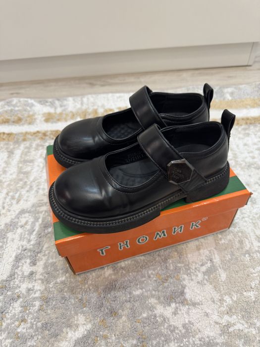 Продается детская обувь