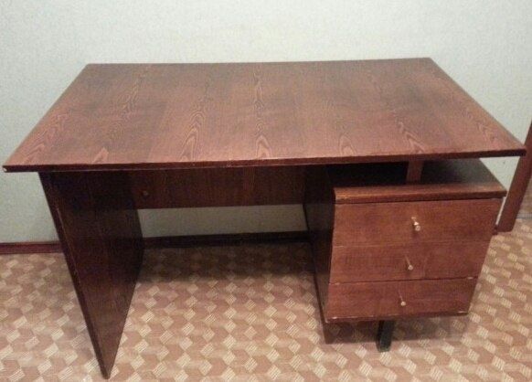 Однотумбовый стол