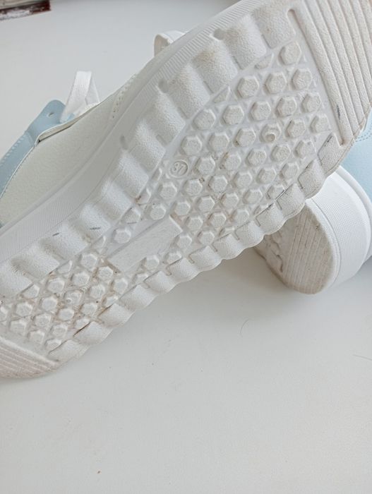 Кроссовки   красивые