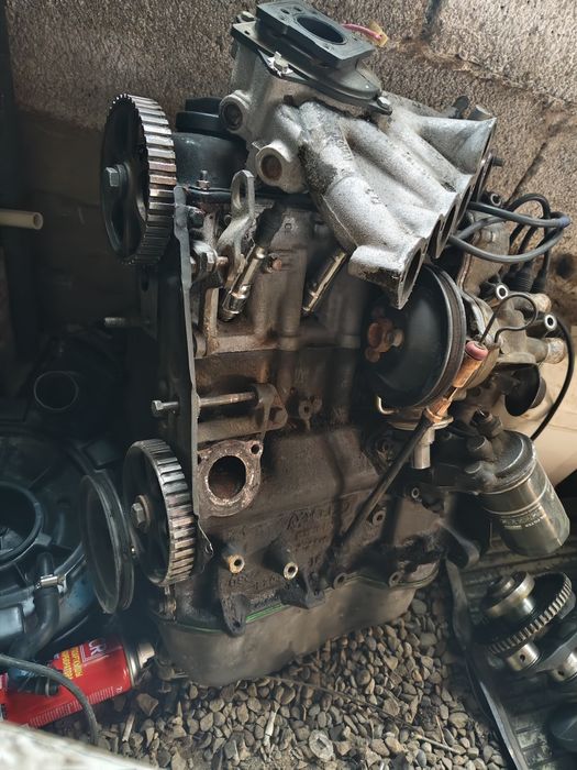 Ауди 1.8 голый матор