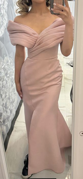 Шикарное платье русалка на выпускной, из формодержащей ткани