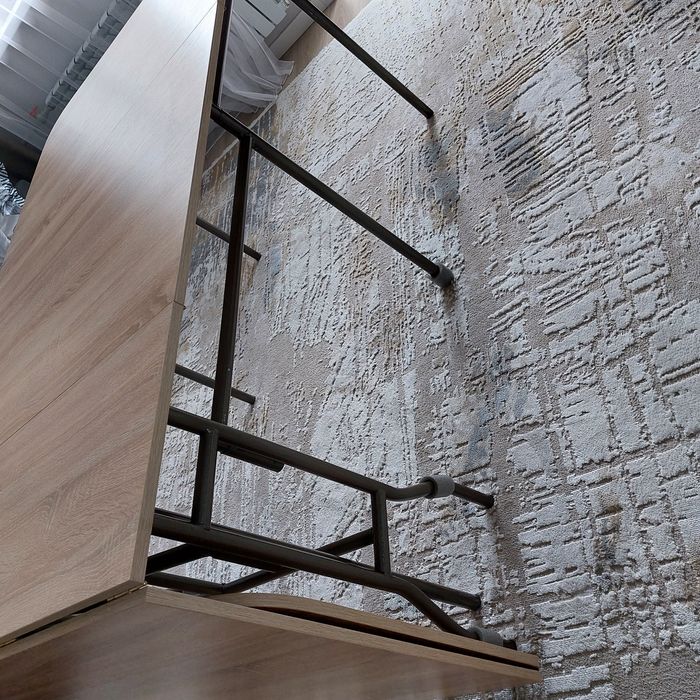 Продам стол книжка  50тыс