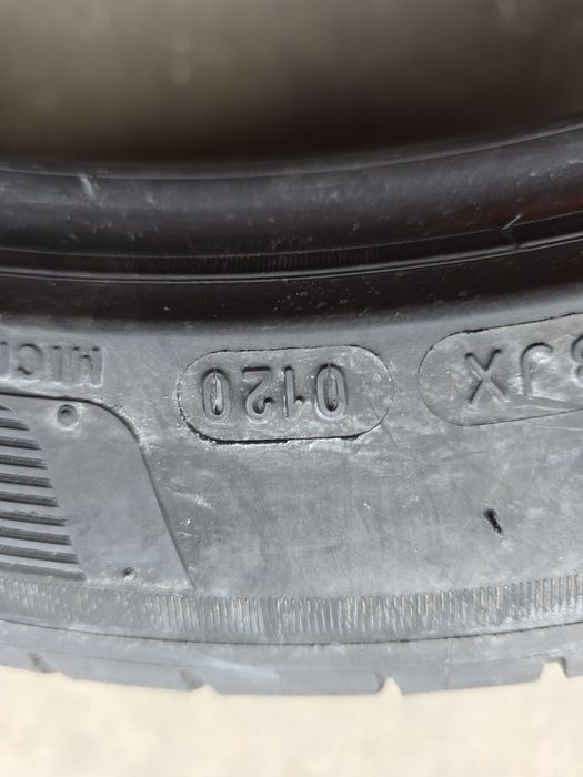 2 anvelope 225 45 R 17 Michelin vara