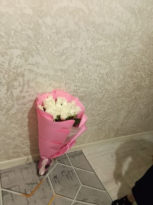 Букет 23 белые розы