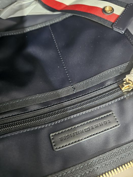 Geanta Tommy Hilfiger