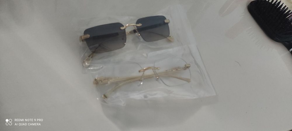 2 шт Очки сатылады новый.