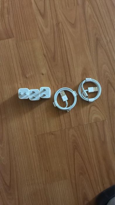 Продаю apple оригинал блочки и провода