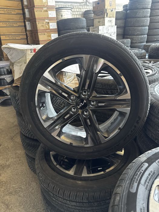 R17 Kia k5 gt line deska 215/55/17 nexen balonda