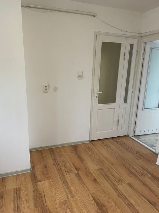 De Vânzare Apartament cu 3 camere, în Reghin, str. Pomilor