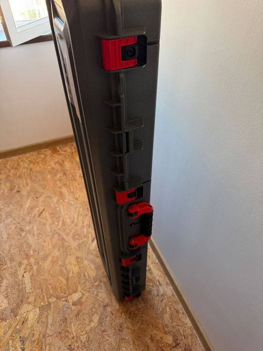 Vând cutie arme Plano Rustrictor NOUA