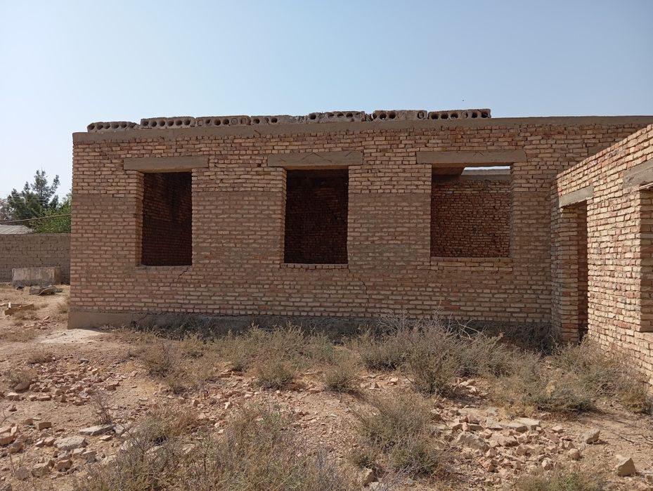 Кулай нархда участка сотилади