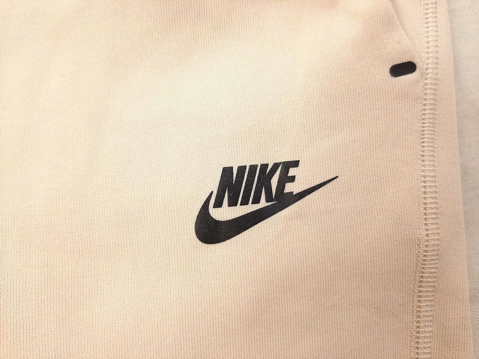 Nike Tech Fleece Jogger - Оригинално дамско долнище р-р 2XS-XS