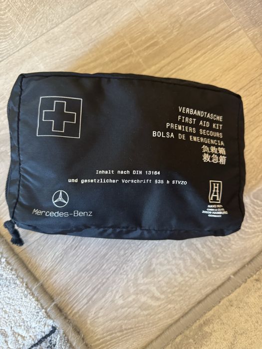 Оригинални НОВИ аптечки на различни марки автомобили