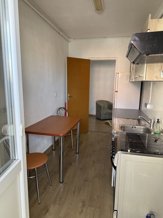 Inchiriez apartament 2 camere Mihai Viteazu