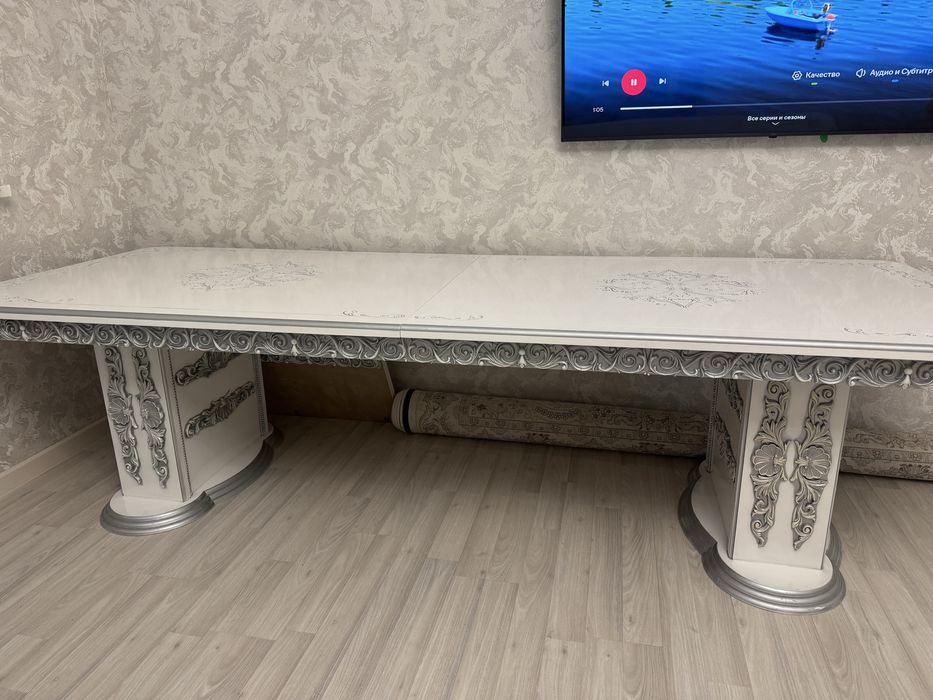 Продается Гостинный стол