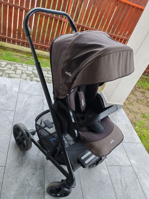Cărucior 3 în 1 Joie – Cărucior sport, Landou și Scoică auto, stare foarte buna.