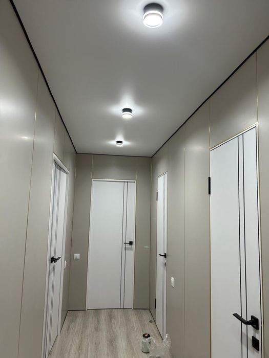 поклейка обоев, ламинат, бамбук