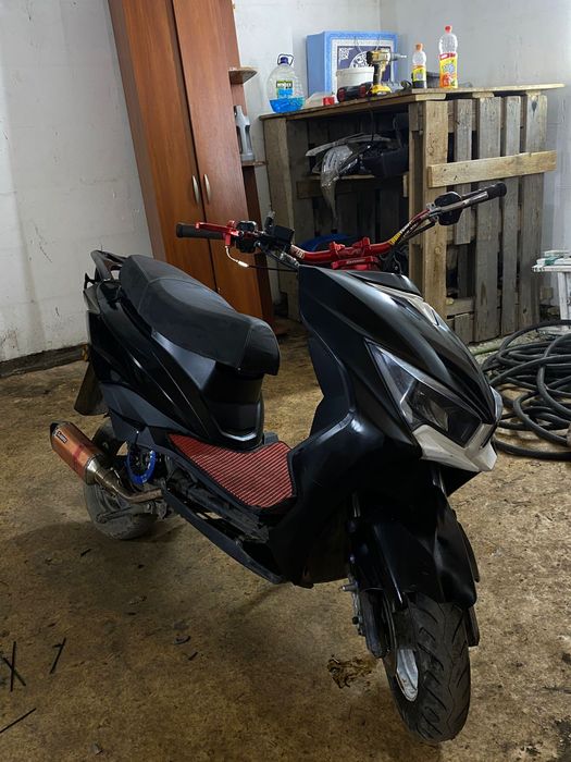 Продам Скутер М8 про