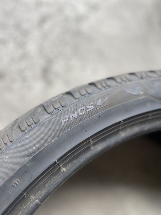 Set Anvelope BMW 275 35 22 315 30 22 Pirelli Winter 2