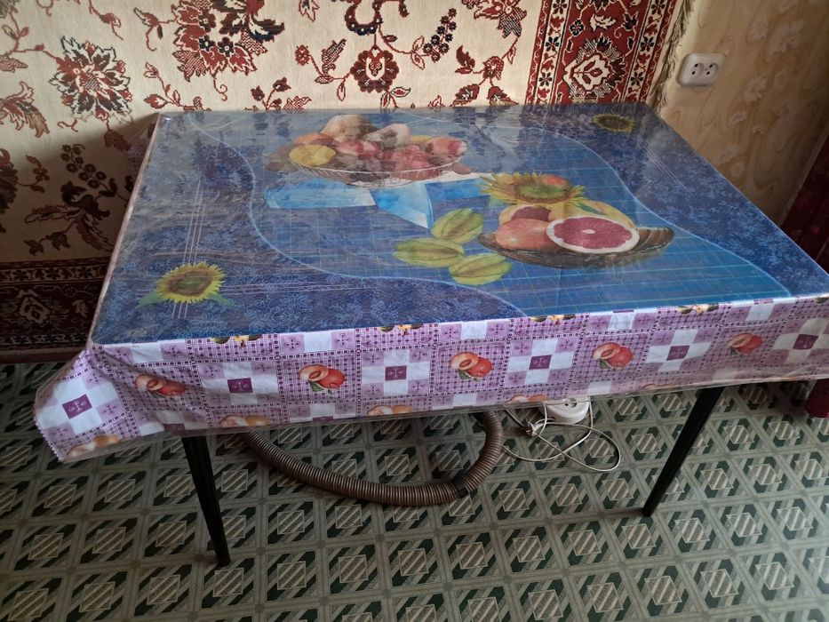 Стол стулья продам