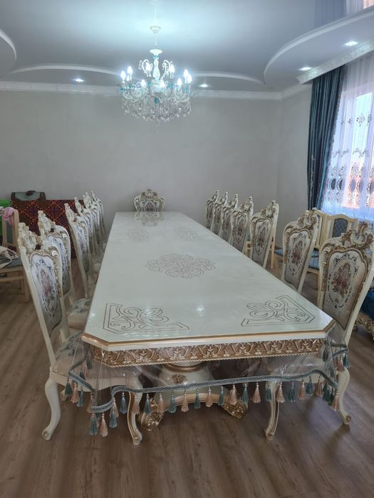 Продаю элитный Стул