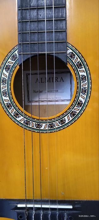 Заглавие: Класическа китара Almira (MG917SB) + ПОДАРЪК Нов комплект струни