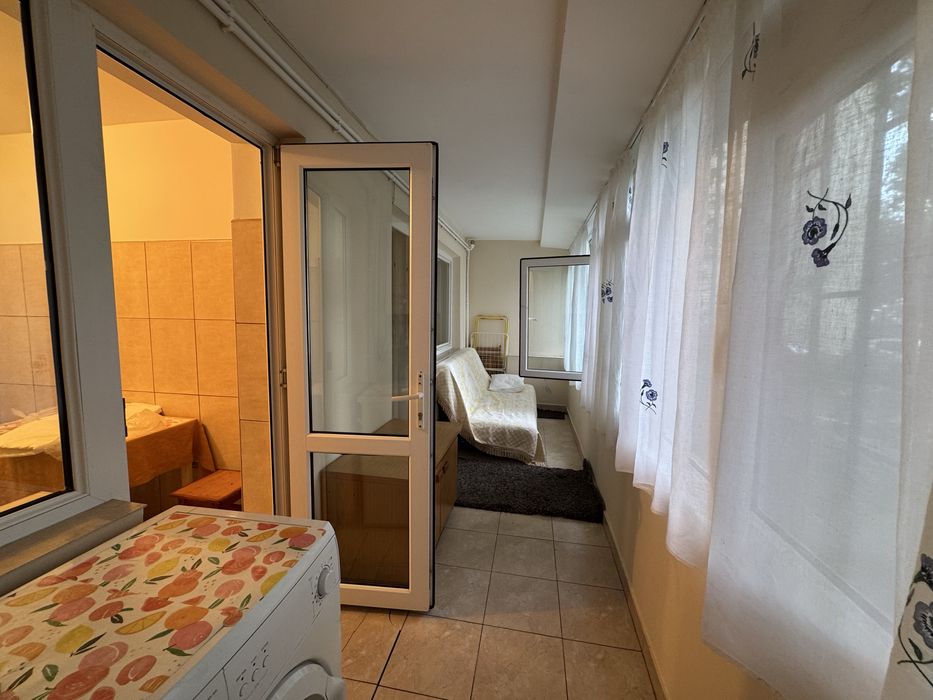 Inchiriez apartament decomandat