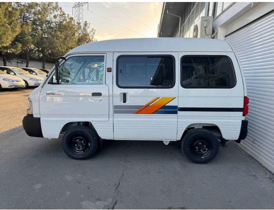 Дамас сотилади. Холати аъло.