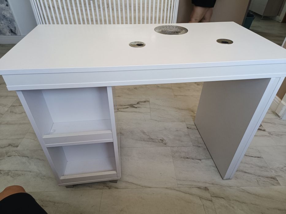 Masa manichiură PerforAspir