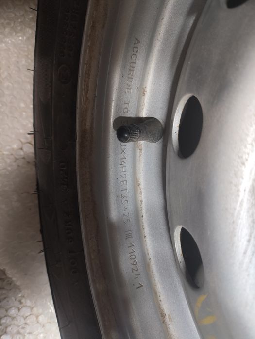 Диск с шинами, комплект