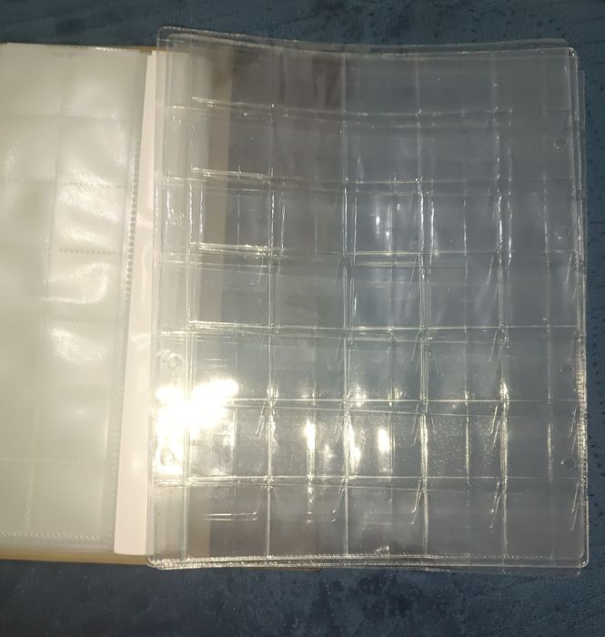 Альбом для коллекционирования монет